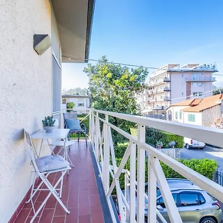 Sul Mare-5-minute Walk-free Parking Marina di Pietrasanta